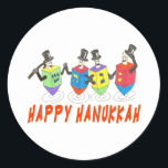 Sticker Rond Hanoukka heureux dansant Dreidels<br><div class="desc">Quel grand cadeau de Chanukah avec le souhait de ces dreidels de danse tout Hanoukka heureux.</div>