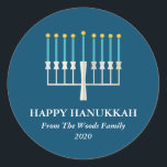 Sticker Rond Hanukkah Menorah in Blue Personalized<br><div class="desc">Un accueil Hanoukka simple avec une menorah éclairée en bleu. Tout le texte peut être customisé pour que vous puissiez utiliser votre orthographe Hanoukka préférée.</div>