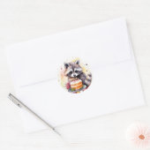 Sticker Rond Happy Raccoon avec gâteau d'anniversaire (Enveloppe)