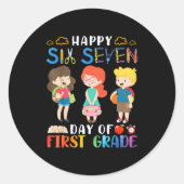 Sticker Rond Happy Six Seven Day Of First Grade Student Back To (Devant)