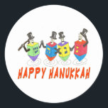 Sticker Rond Heureux Hanoukka Dancing Dreidels<br><div class="desc">Quel grand cadeau de Chanoukah avec ces dragues dansantes souhaitant à tous une Hanoukka heureuse.</div>