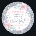 Sticker Rond Hiver ONEderland Rose et argent Anniversaire Faveu<br><div class="desc">Hiver ONEderland Rose et argent Anniversaire Faveurs Classic Round Sticker</div>