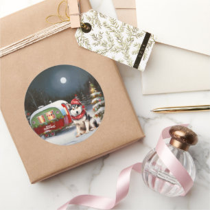 Sticker Rond Hiver Sibérie Husky Caravan Christmas Adventure