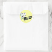 Sticker Rond Humour dentaire hygiéniste (Sac)