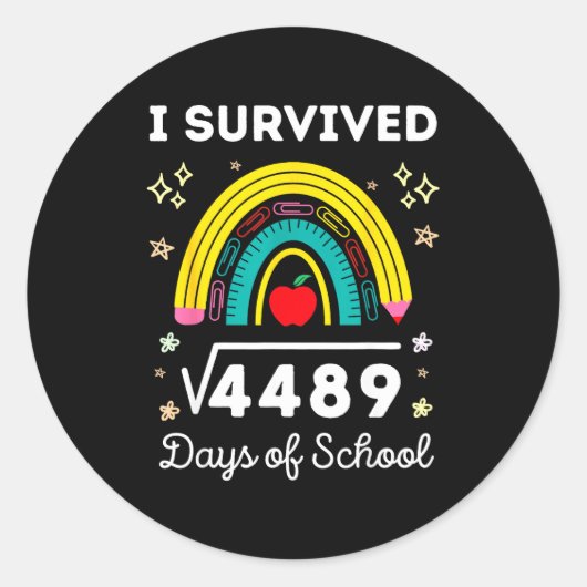Sticker Rond I Survived 67 Square Root Days Of School Funny Mem (Devant)