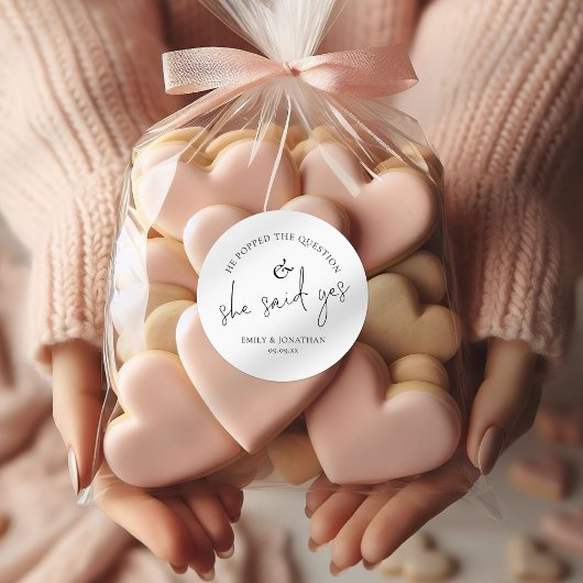 Sticker Rond Il A Posé La Question Qu'Elle A Dit Oui