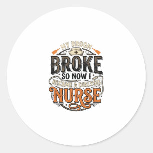 Sticker Rond Infirmière de dialyse Halloween Balai Cassa Concep