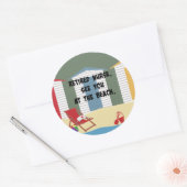 Sticker Rond Infirmière retraitée. À la Plage. (Enveloppe)