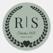 Sticker Rond Initiales de monogramme de mariage vert sauge (Devant)