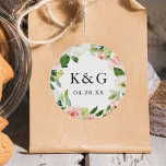 Sticker Rond Initiales mariages Fleurs Roses Vides<br><div class="desc">Monogramme Mariage Date Blush Rose Floral Sticker Wreath. (1) Pour plus de personnalisation,  cliquez sur le lien "customiser plus loin" et utilisez notre outil de conception pour modifier ce modèle. (2) Si vous avez besoin d'aide ou d'articles correspondants,  veuillez me contacter.</div>