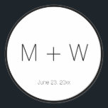 Sticker Rond Initiales minimalistes en noir et blanc Mariage si<br><div class="desc">Mini-Mariage noir et blanc initiales simple Sticker rond classique avec bordure noire épaisse. Customisez,  personnalisez,  tous vos cadeaux avec leur lettre individuelle,  initiales,  alphabet,  nombre,  numéros Customisez-le avec vos initiales! Pour Anniversaires,  Noël,  Fêtes,  mariage</div>