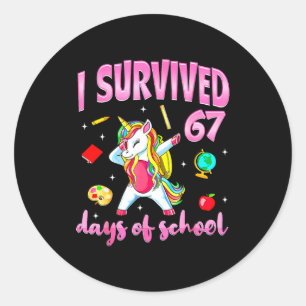Sticker Rond J'ai survécu 67 jours d'école licorne dabbing ense