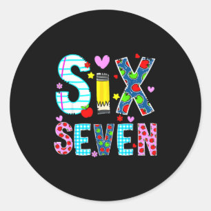 Sticker Rond J'ai survécu 67 jours d'école Mème drôle Professeu