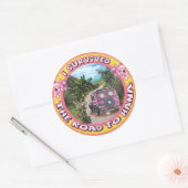 Sticker Rond J'ai survécu à la route de Hana (Enveloppe)