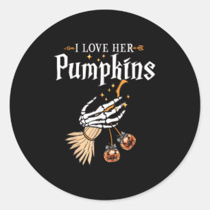 Sticker Rond J'aime Ses Citrouilles Elle Aime Mon Balai Hallowe