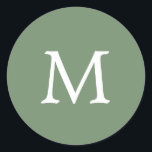Sticker Rond Jardin de couleurs simples et solides Mariage vert<br><div class="desc">Autocollants de mariage uni simple mais élégant avec votre monogramme initial,  dans une police serif blanche sur un arrière - plan vert jardin. Ce design simple et sobre est parfait pour un style minimaliste. Ces autocollants chic et élégants confèrent aux enveloppes de superbes scellés.</div>