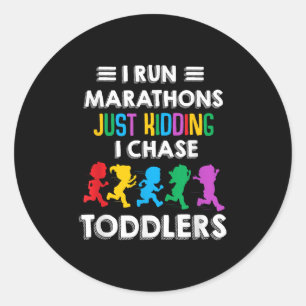 Sticker Rond Je Coure Le Marathon En Ravissant Je Poursuis Les