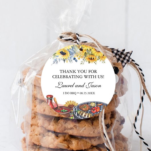 Sticker Rond Je fais du BBQ Fête de fiançailles rustique Sunflo