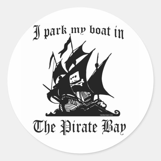 Sticker Rond Je pars mon bateau dans la baie Pirate (Devant)
