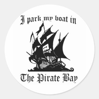 Sticker Rond Je pars mon bateau dans la baie Pirate