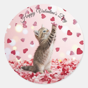 Sticker Rond Joli Chatons Attrapant des Pétales de Cœur de la S