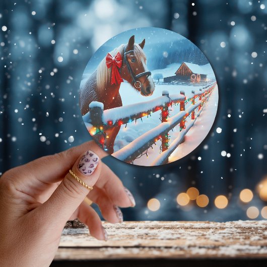 Sticker Rond Joli Cheval Brown avec Bow Noël