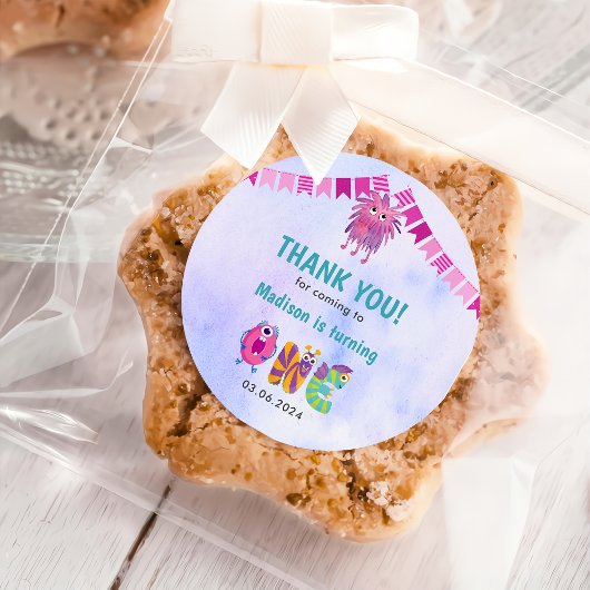 Sticker Rond Jolie couleur Notre Petit Monstre Anniversaire