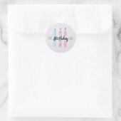 Sticker Rond Jolie fille d'anniversaire avec bougie (Sac)