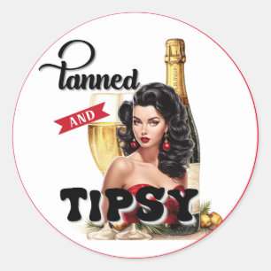 Sticker Rond Jolie Pin-Up Bronzée et Éméchée
