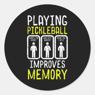 Sticker Rond Jouer au pickleball améliore la mémoire hommes de