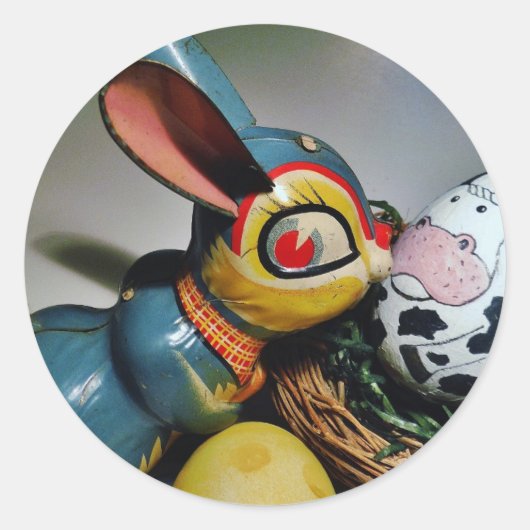 Sticker Rond Jouet lapin et oeuf de vache (Devant)