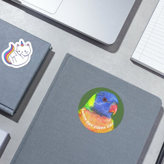 Sticker Rond Jour des terres chaque jour Rainbow Lorikeet Parro