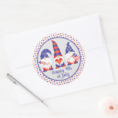 Sticker Rond Joyeux 4 juillet Gnomes Rouge Blanc Bleu (Enveloppe)