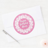 Sticker Rond Joyeux anniversaire 50e numéro Motif rose et blanc (Enveloppe)