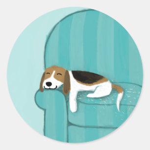 Sticker Rond Joyeux chien de canapé Beagle dormant mignon P