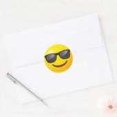 Sticker Rond Joyeux Emoji Jaune avec lunettes de soleil (Enveloppe)