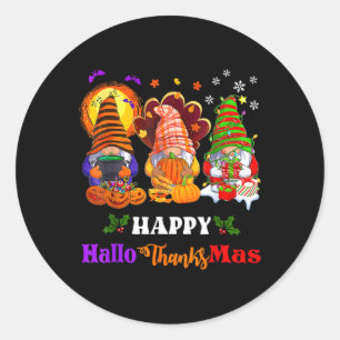 Sticker Rond Joyeux Hallothanksmas Trois Gnomes Halloween Joyeu