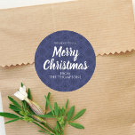 Sticker Rond Joyeux Noël Rouge Bleu Marine Simple Flocon de nei<br><div class="desc">un simple Joyeux Noël marine bleu et rouge tag cadeau. ce design comprend joyeux Noël moderne mignon simple, joyeux Noël moderne mignon simple, contemporain Noël hiver minimal, minimaliste simple chic fun, minime blanc blanc blanc lunatique, classique nom de famille simple Noël, un Noël simple fête simple étiquette, fournitures de Noël...</div>