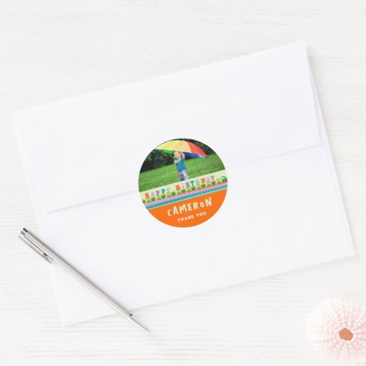 Sticker Rond Joyeux train d'anniversaire coloré photo d'anniver (Enveloppe)
