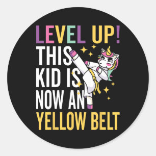 Sticker Rond Karate Uniform Unicorn Level Up Yellow Belt Award