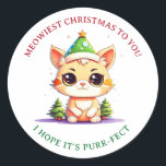 Sticker Rond Kawaii Christmas Kitten Pun chat de vacances<br><div class="desc">Belle caricature chibi kitten Joyeux jeu de chat de Noël stickers de fête.</div>