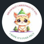 Sticker Rond Kawaii Christmas Kitten Pun chat de vacances<br><div class="desc">Belle caricature chibi kitten Joyeux jeu de chat de Noël stickers de fête.</div>