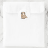 Sticker Rond Kawaii Jolie Sloth Écouter De La Musique (Sac)