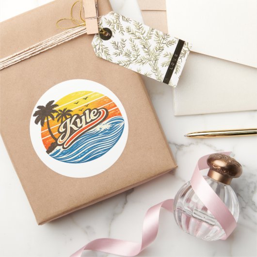 Sticker Rond Kyle Retro Sunset Name Design (Cadeaux)