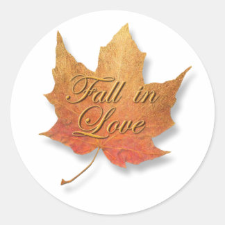 Sticker Rond La feuille d'or tombe en amour.