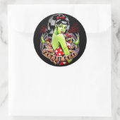 Sticker Rond La poupée de Zombie par Carissa Rose (Sac)