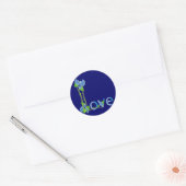 Sticker Rond L'amour dans les fleurs bleues (Enveloppe)