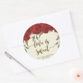 Sticker Rond l'amour des roses rouges est l'autocollant de fave (Enveloppe)