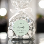 Sticker Rond L'Amour Est Doux Sage Vert Mariage Favoriser<br><div class="desc">Étiquette verte à la sauge chic pour votre réception de mariage met en vedette "L'amour est doux" dans une typographie moderne simple et un élégant script d'échange de calligraphie,  vos prénoms unis par un coeur et votre date mariage.</div>