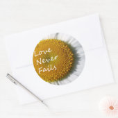 Sticker Rond L'amour n'échoue jamais Daisy 1 Corinthiens 13 (Enveloppe)